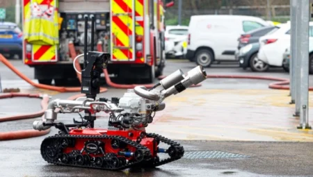Birleşik Krallık’ta Yangın Söndürme Robotu Göreve Hazır!