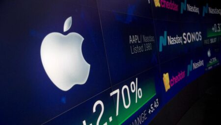 DeepSeek Etkisi: ABD Borsasında Fırtına Koparken Apple Hisseleri Yükseliyor!