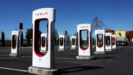 Tesla, Türkiye’de Supercharger Ağını Genişletiyor: İstasyon Sayısı 11’e Yükseldi!