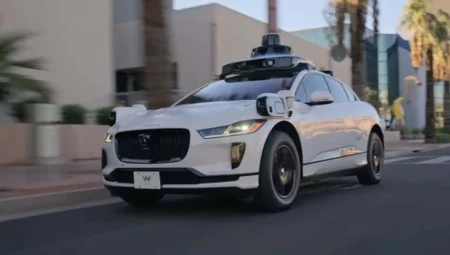 Waymo, Otonom Araç Testlerini 10 Yeni Şehre Taşıyor