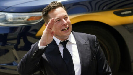 Elon Musk’ın Tesla’dan Ayrılma İhtimali Hissedarları Delirtti!