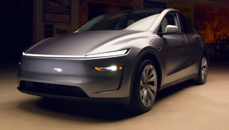 Tesla Model Y’ye Adaptif Uzun Far Teknolojisi Geliyor: Sürüş Deneyiminde Seviye Atlatacak!