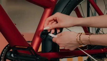 USB-C ile Şarj Olan İlk Elektrikli Bisikletler Tanıtıldı! İşte Ampler Nova ve Nova Pro Özellikleri