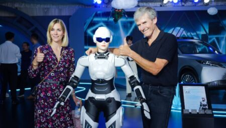 Chery’den Yapay Zeka Destekli Robot: Aimoga Tanıtıldı!