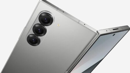 Samsung Galaxy Z Fold 7 Canlı Görüntülendi: 200 MP Kamera ve Ultra İnce Tasarım