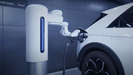 Incheon Havalimanı’nda Gelecek Başladı: Elektrikli Araçlar Artık Robotlarla Şarj Edilecek
