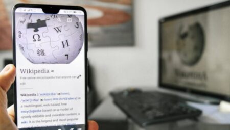 Wikipedia Editörlerini Yapay Zeka ile Mi Değiştiriyor?