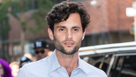 Aktör Penn Badgley’in Kur’an-ı Kerim’e Hayranlığı Büyük!