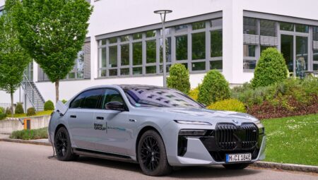 BMW, Katı Hal Bataryalarla Geleceği Şekillendiriyor: i7 Modeli Üzerinde Testler Başladı