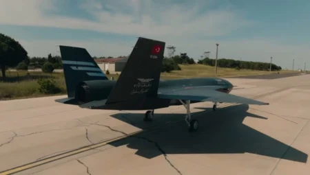 Bayraktar Kızılelma PT-4’ün Uçuş Testi Başarıyla Gerçekleştirildi