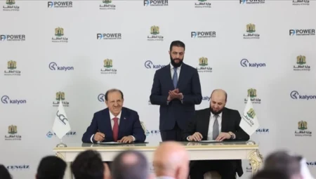 Suriye’de Tarihi Enerji Anlaşması: Türk Şirketleri 1.000 MW’lık GES Kuracak
