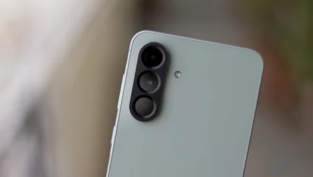 Galaxy A56 Güncellemesi Şok Etti: Gemini Entegrasyonu Telefonlara Zarar Verdi!