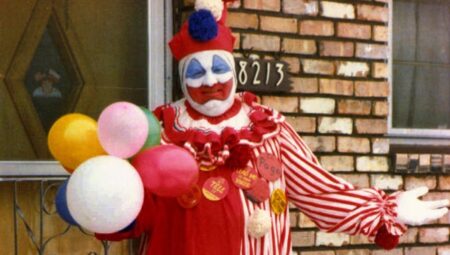 Palyaçonun Ardındaki Canavar: John Wayne Gacy’nin Korkunç Çifte Yaşamı ve 33 Kurbanı