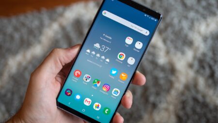 Samsung Telefonlarda VoLTE Varsayılan Olarak Açık Olacak: Android 15 ile Değişiklik Geliyor