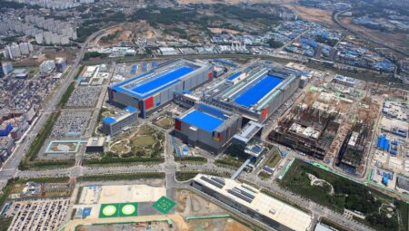 Samsung, 2028’de Çiplerde Silikon Yerine Cam Kullanacak: Yapay Zekâ Performansı Artacak