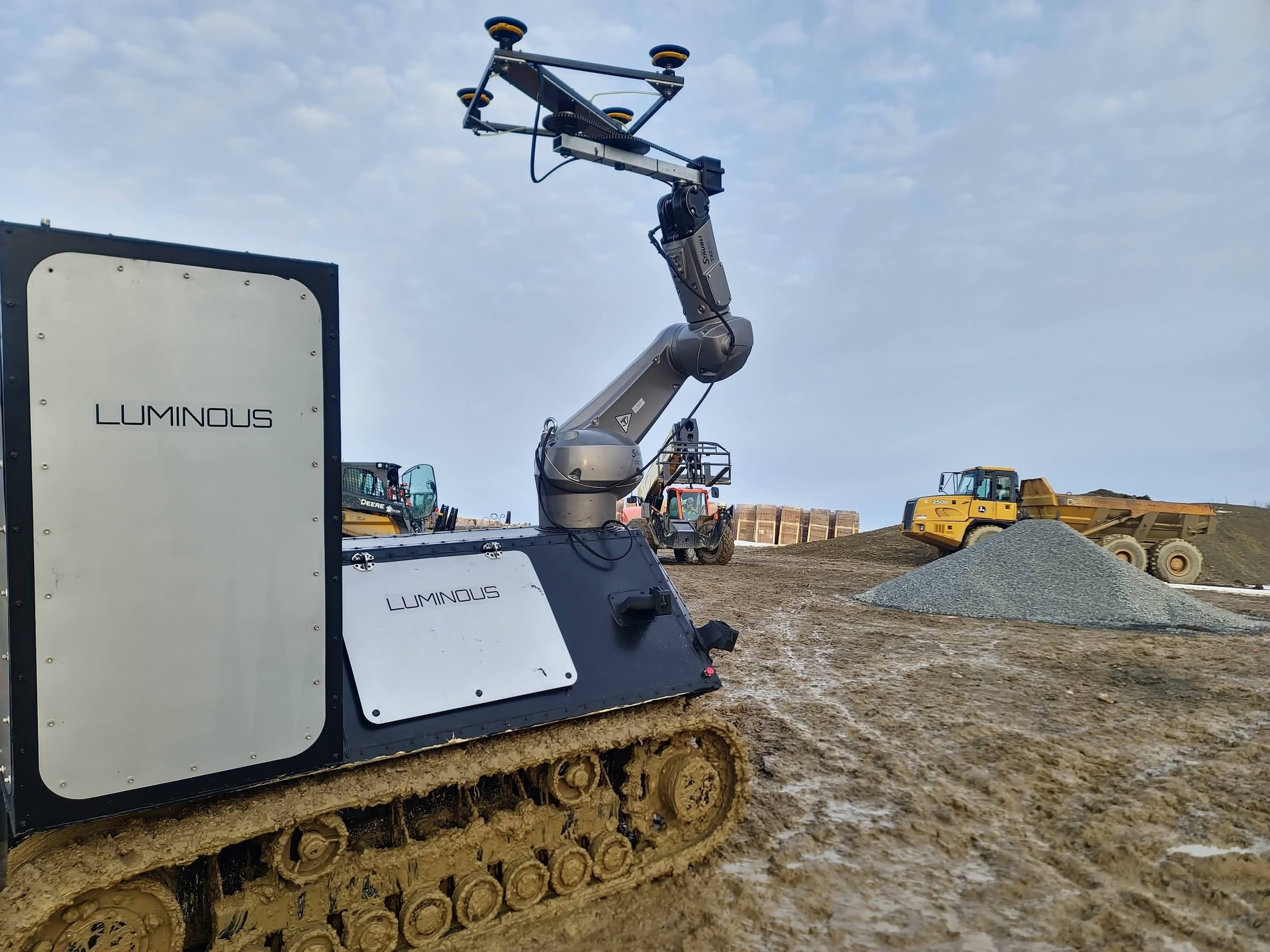 Güneş Paneli Kurulum Sürecini 10 Kat Etkinleştiren Yenilikçi Robot