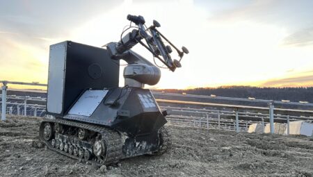 Güneş Paneli Kurulum Sürecini 10 Kat Etkinleştiren Yenilikçi Robot