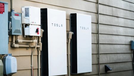 Tesla’nın Enerji Depolama Biriminde Devam Eden Düşüş Trendi