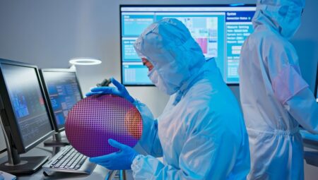 Intel Toparlanıyor Mu? Geliri Üçüncü Çeyrekte Artış Gösterdi