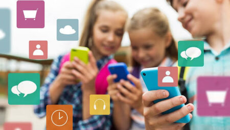 Fransa’da 15 yaş altına sosyal medya yasağı planı!