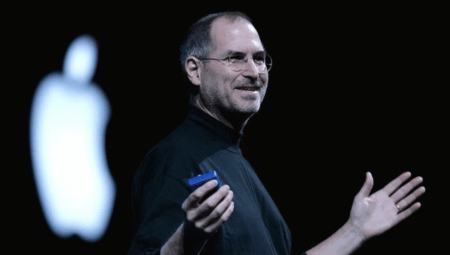 Apple 50. Yılını tarihi mirasıyla kutluyor: Jobs’un eşyaları satışta